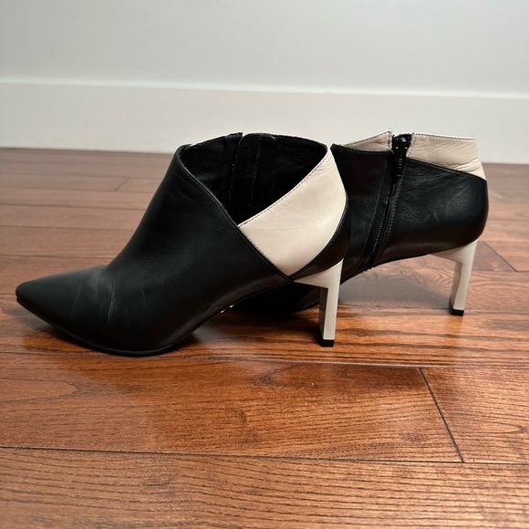 Zvelle Electra Pointed Toe Ankle Booties - Made in Brazil - Picture 6 of 12
